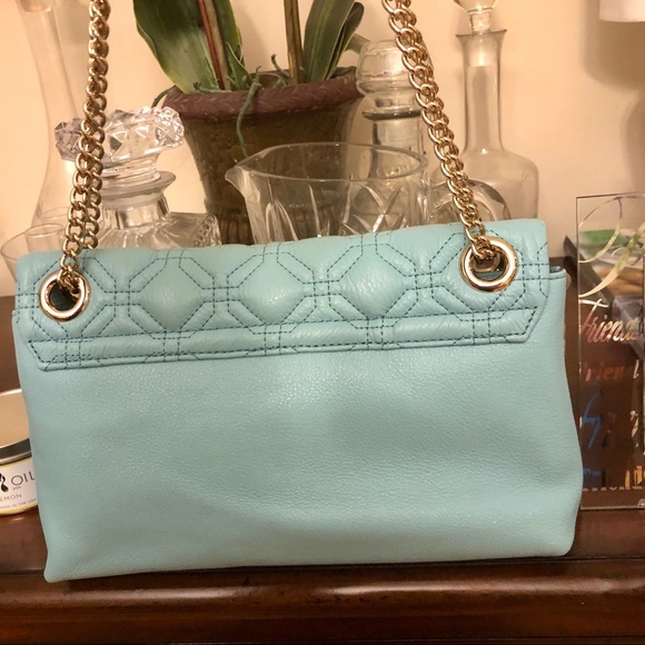Kate Spade Shoulder Bag Quilted with Chain Shoulder Strap & Envelope Style. - Picture 4 of 13